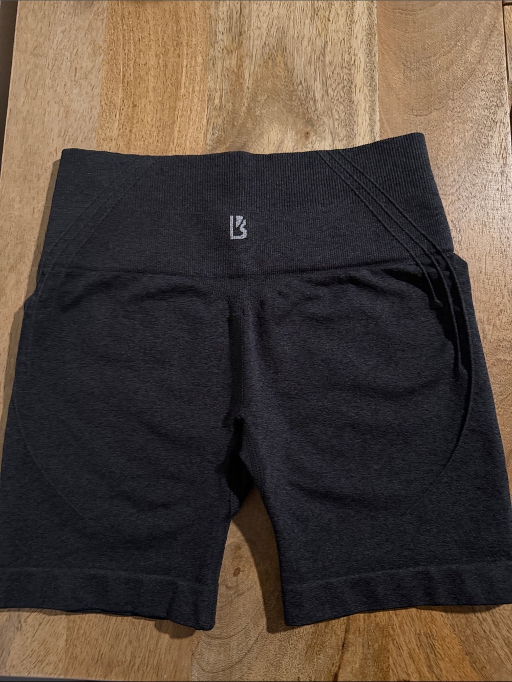 BuffBunny charcoal Waterfall Seamless Short 6"